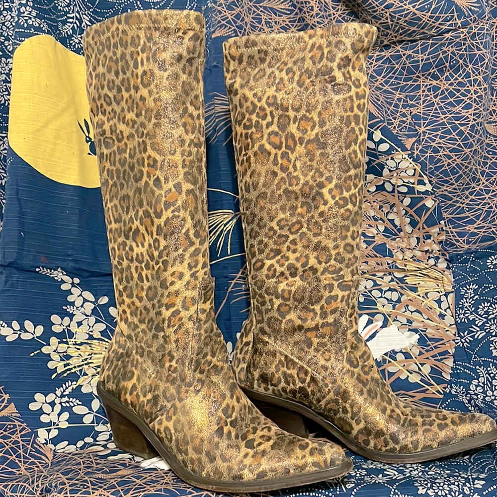 Donald J Pliner knee high boots